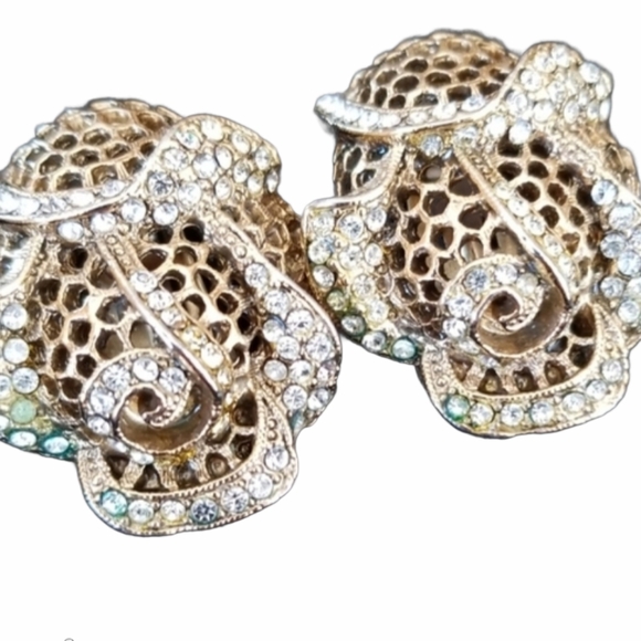 Vintage Mid Century Rose Design Gold Tone Rhinestone Clip Earrings - Picture 9 of 15